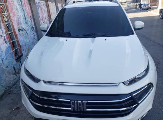 FIAT TORO 2.0 16V TURBO DIESEL FREEDOM 4WD AT9 FIAT TORO 2.0 16V TURBO DIESEL FREEDOM 4WD AT9
